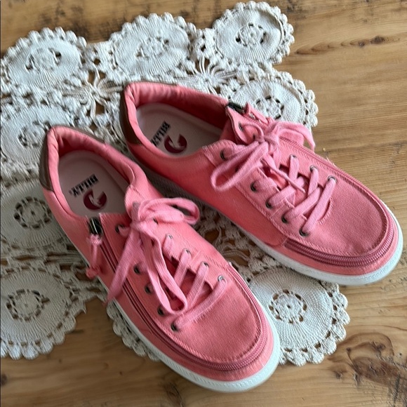 Pink and White Casual Sneakers with Lace-Up Design - Picture 1 of 10